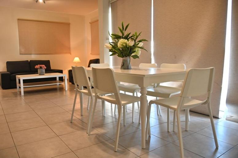 Edessis Beach House Limassol Eksteriør billede