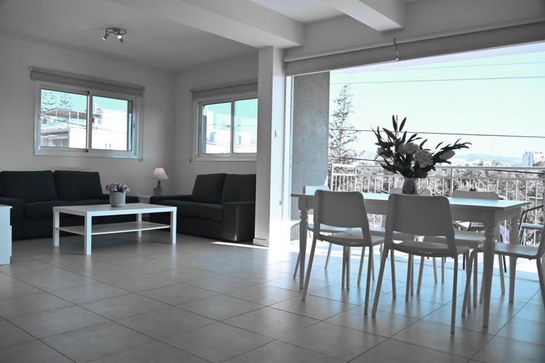 Edessis Beach House Limassol Eksteriør billede